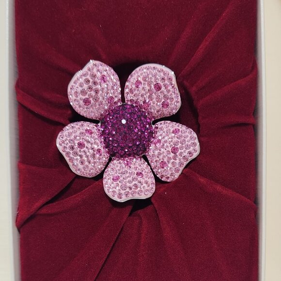 Swarovski Jewelry - RARE Swarovski Fuchsia Pink Daisy